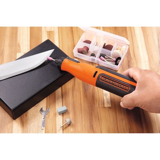 Herramienta Rotativa 8V con 35 Acc y Estuche